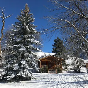 https://camping-hotel-de-plein-air-les-cariamas.fr-provencehotel.com